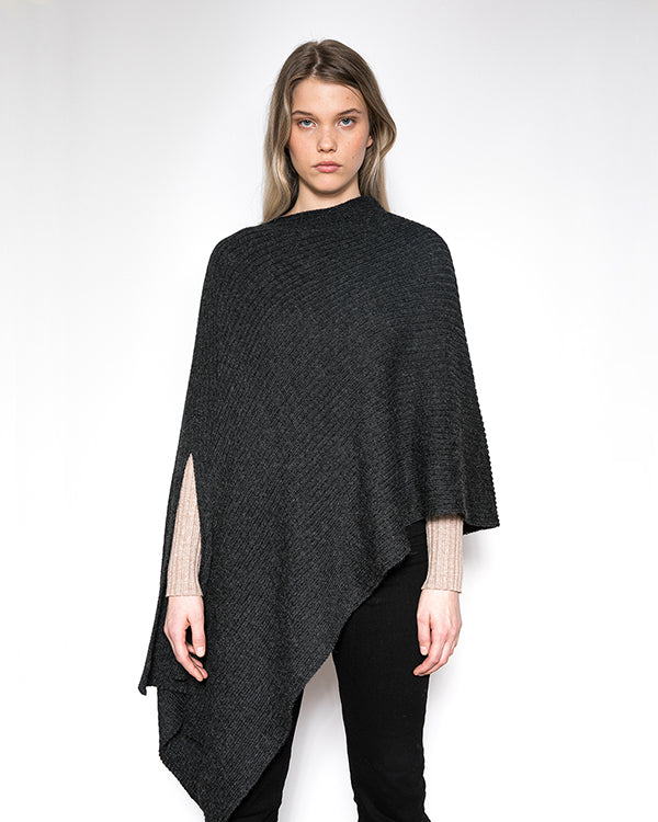 Alpaca Rib Cape / Slá